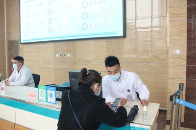 哈醫大一院群力院區“一站式服務中心” 以患者為中心，辦實事提升醫療服務新體驗